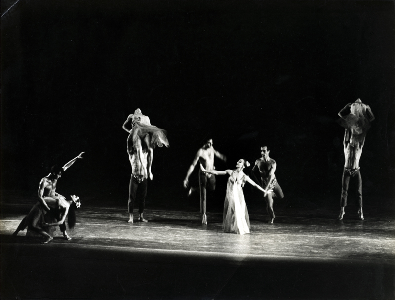 Nocturne Center: Shimon Braun, Galia Gat, Moshe Romano -  Photo: Jacob Agor