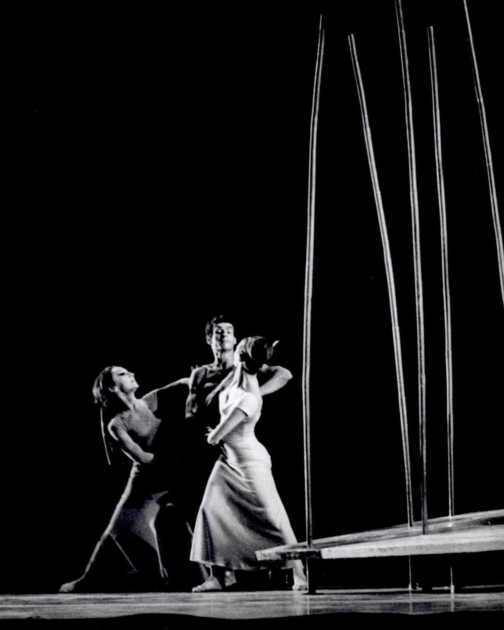 הגן אחוז המלחמה גליה גת, רנה שינפלד ואהוד בן דוד. צלם לא ידוע