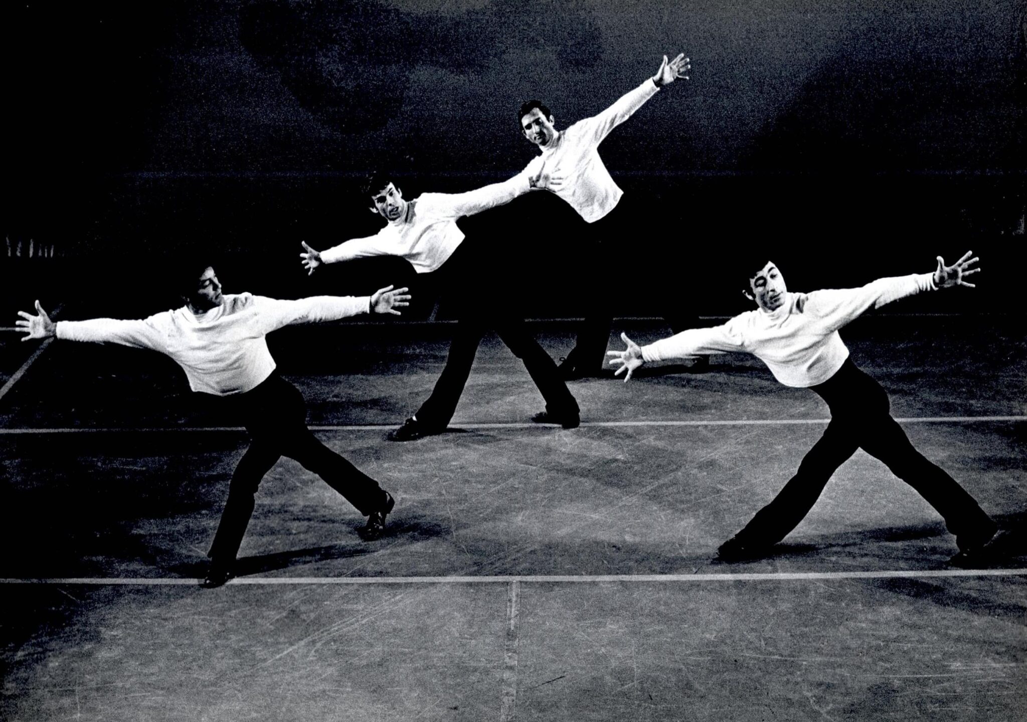 Come and Get the Beauty of It while It’s Hot Yacov Sharir, Moshe Romano, Ehud Ben David, Rahamim Ron -       Photo: Mula Eshet