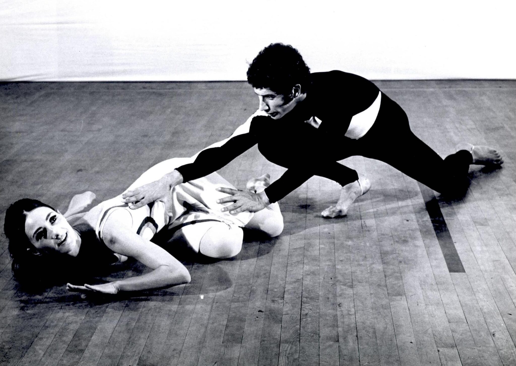 Curtains Rina Schenfeld, Moshe Efrati -  Photo: Mula Eshet