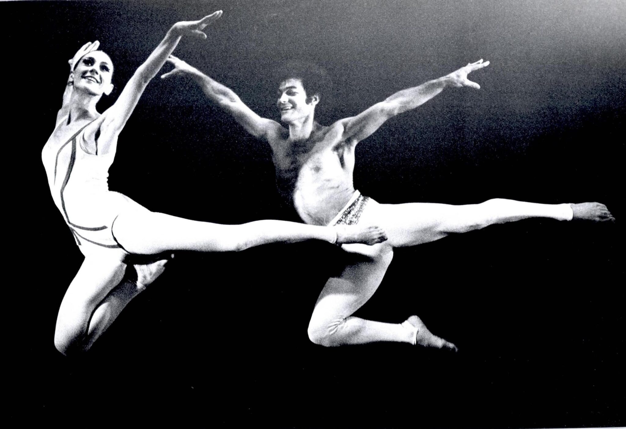 Curtains Rina Schenfeld, Rahamim Ron -  Photo: Mula Eshet