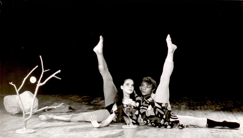 אדם וחוה שמעון בראון ואשרה אלקיים רונן (1965-1966). צילום: יעקב אגור