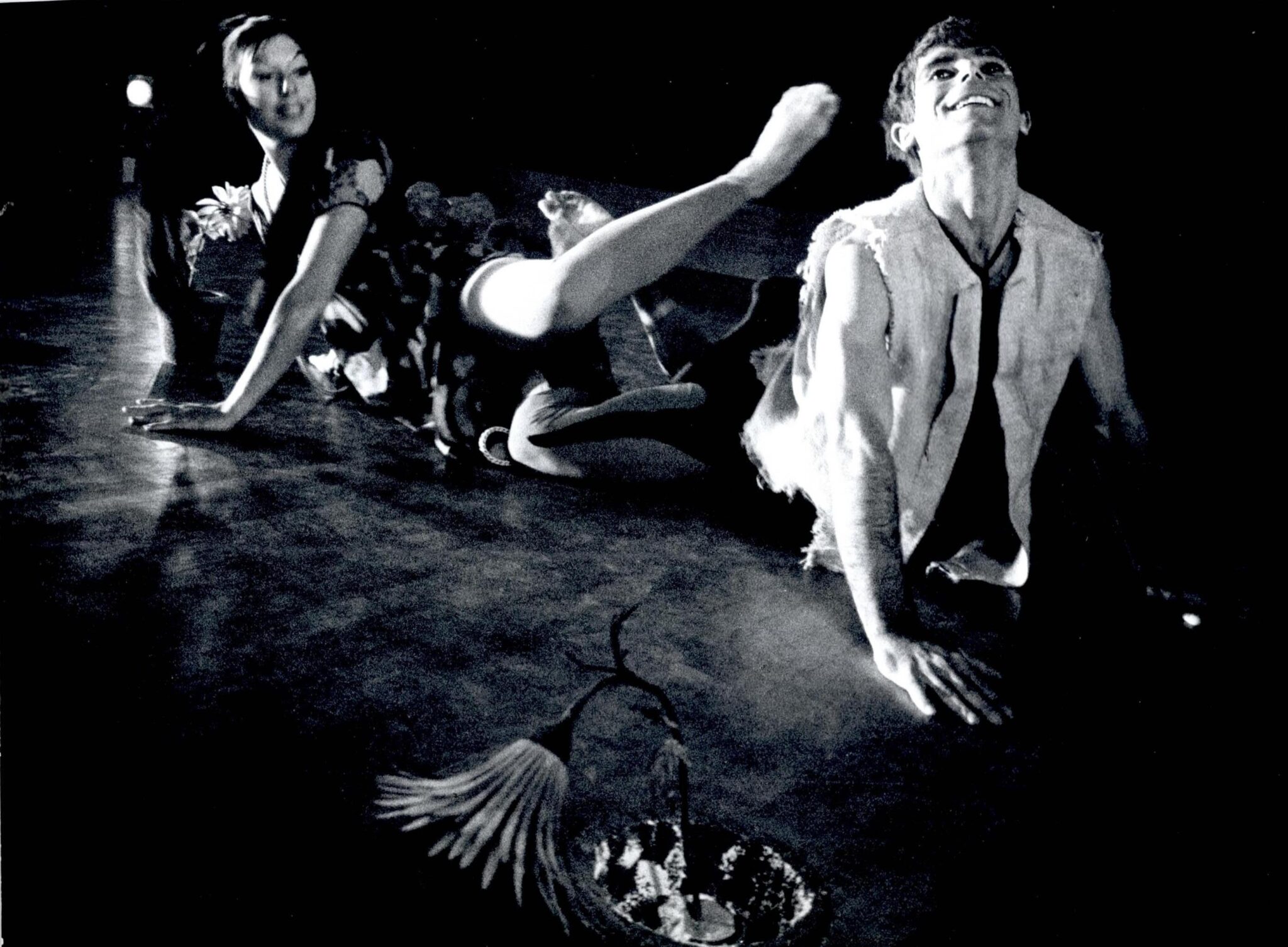 אדם וחוה לינדה הודס ושמעון בראון. צלם לא ידוע