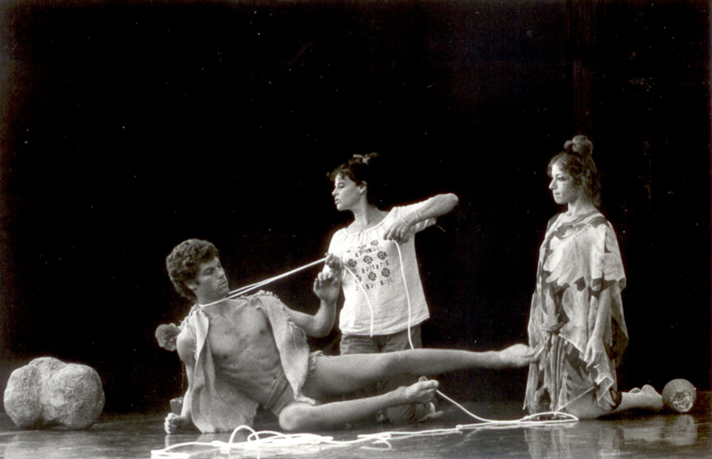 אדם וחוה תמר צפריר, אשרה אלקיים רונן ואוהד נהרין (1975, חזרה). צילום: יעקב אגור