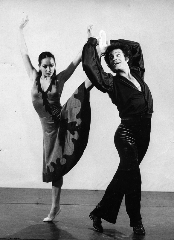 Between Two Rahamim Ron, Shelley Sheer - Photo: Mula Eshet