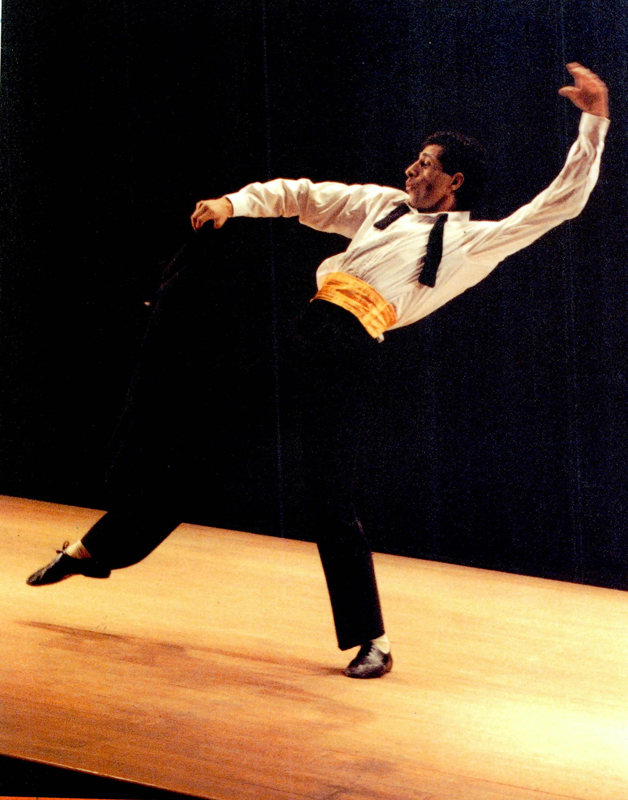 אתה חייב לנוע חיים און -  צלם לא ידוע